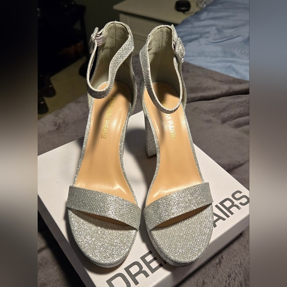 Dream Pairs Silver Block Heel Sandals #651 - Picture 2 of 11